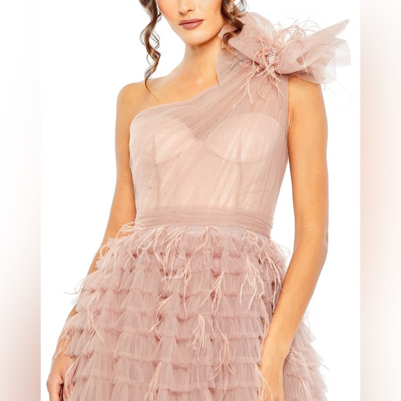 Bow feathered one shoulder ruffled evening gown - Picture 3 of 3